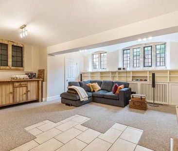 Oldfield Wood, Woking, GU22 - Photo 1