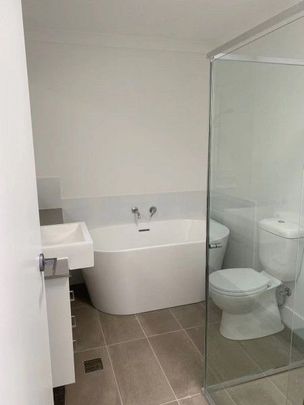 4B2B2C LUXURY TOWNHOUSE AT THE TOP LOCATION - Photo 1