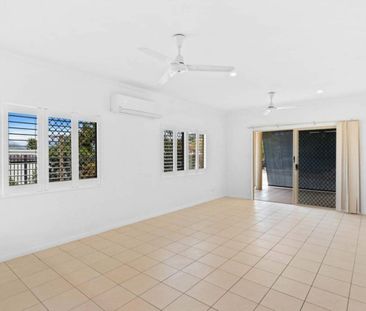 Fully Airconditioned Home - Premium Elevated Location - Views - Photo 3