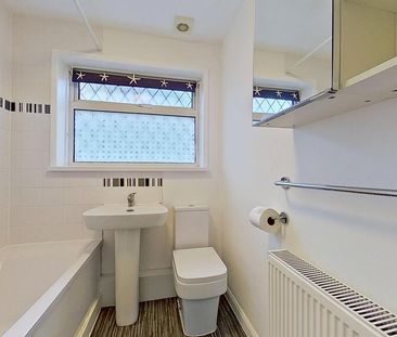 2 bedroom detached bungalow to rent - Photo 1