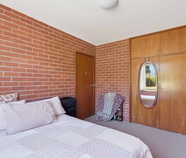 Convenient & Comfortable Living in Glenorchy - Photo 5