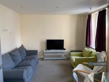 4 bedroom maisonette to rent - Photo 3