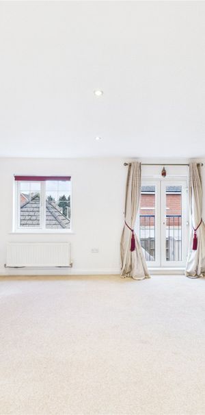 Pascal Crescent, Reading Pascal Crescent, Reading - Photo 1