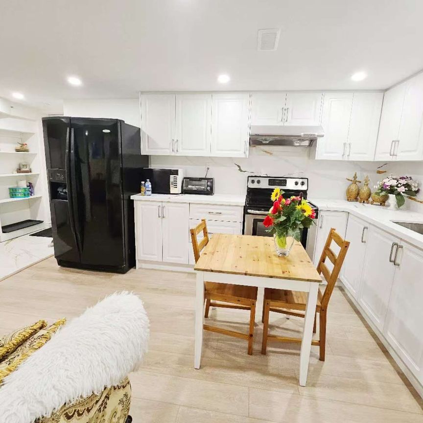 For Lease - 28 Castle Harbour Lane, Markham, Ontario - Photo 1