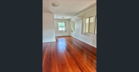 Southport 3 Bedrooms House for rent $750 per week - Photo 2