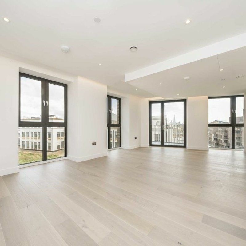 Paragon Square, Clerkenwell, WC1X - Photo 1