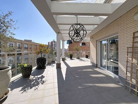 Alquiler de ático en Paseo de los Tilos, 72 - Photo 5