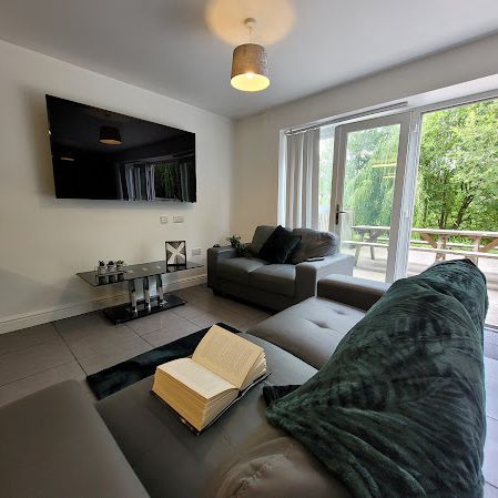 Room 5 Available, Riverside En Suite, 11 Bedroom House, Willowbank Mews – Student Accommodation Coventry - Photo 1