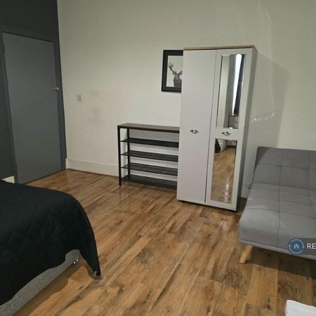 1 bedroom in a house share to rent - Photo 4