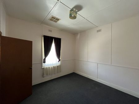 7 Langsford Street, Port Augusta - Photo 2