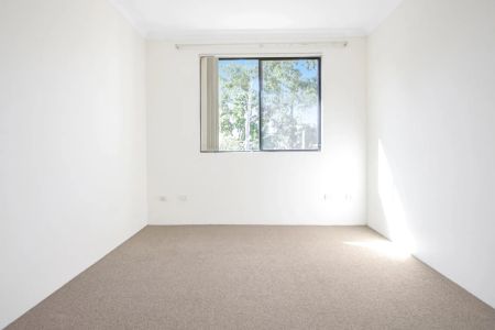 Oversized Two Bedroom Apartment In The Heart Of Westmead - Photo 4