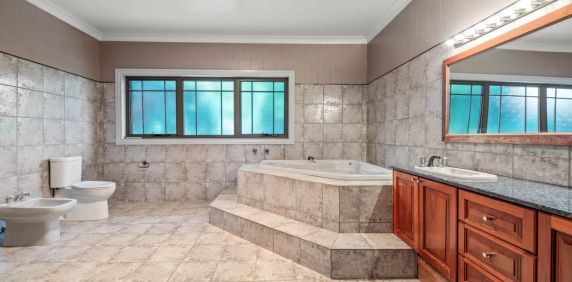 Spacious home in prime location - Photo 2