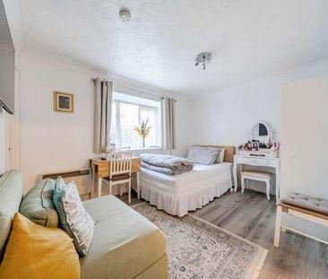 Sovereign Court, High Wycombe, HP13 - Photo 3