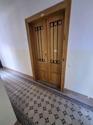 sehr zentral und ruhig gelegen mit Balkon - Stilaltbau Weyringergasse - unbefristet - Photo 4