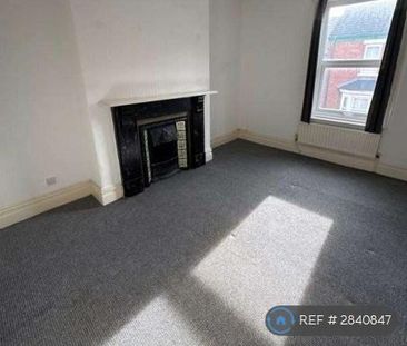 2 bedroom maisonette to rent - Photo 6