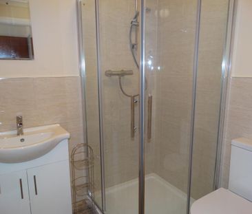 2 bedroom semi-detached house to rent - Photo 3