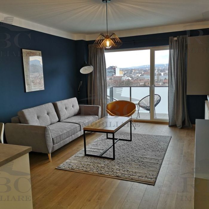 Apartament 2 camere ultrafinisat zona Centrala - Fotografie 1