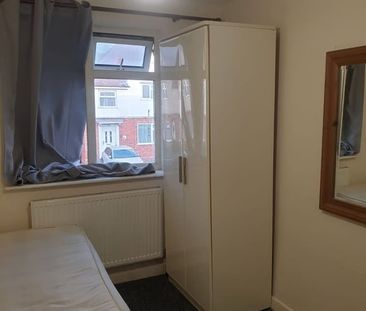 4 Bed Detached House, Frampton Crescent, BS16 - Photo 1