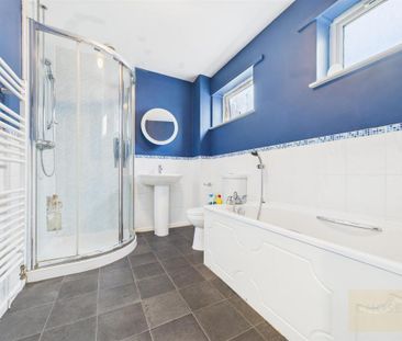 2 bedroom end of terrace house to rent - Photo 4