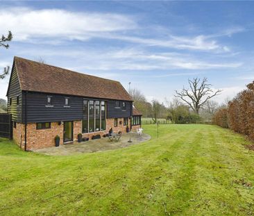 A beautifully presented detached home with wonderful views - Photo 3