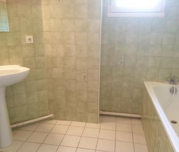 Location Appartement 3 pièces 65m² AUBENAS 07200 - Photo 3