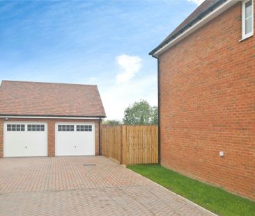 3 bedroom detached house to rent - Photo 3