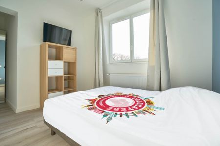 WINOC CHOCQUEEL P Roommate 10 Bedrooms at Tourcoing - Photo 3