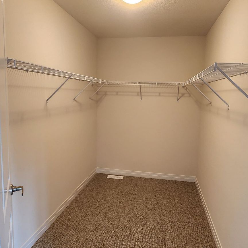 For Lease - 253 Dingman Street, Wellington North, Ontario - Photo 1
