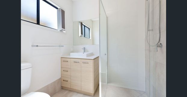 Modern 4 Bedroom House With Media Room !!! Rent $600, will increase to $620 from 21 April 2026!! - Photo 1