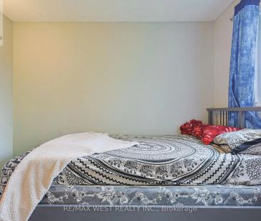 300 CRAWFORD STREET - Photo 1