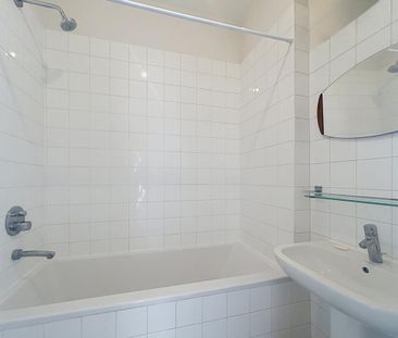 Flagey Square – Bright renovated 2-bedroom apartment - Foto 5
