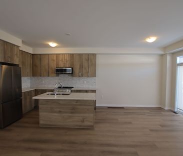 For Lease - 1372 Canfield Street, Oshawa, Ontario - Photo 4