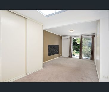 6 Bluegum Crescent, Frenchs Forest, NSW 2086 - Photo 3