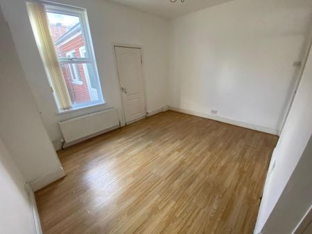 2 bedroom terraced house to rent - Photo 3