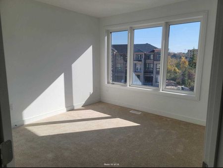 For Lease - 35 Blue Forest Crescent, Barrie, Ontario - Photo 5