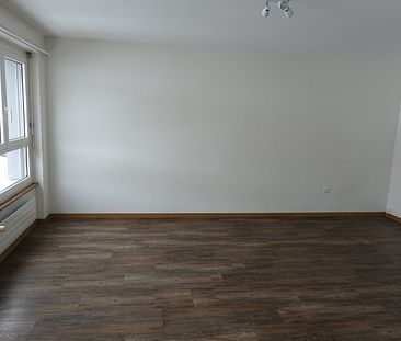 Rent a 2 rooms apartment in La Chaux-de-Fonds - Foto 1