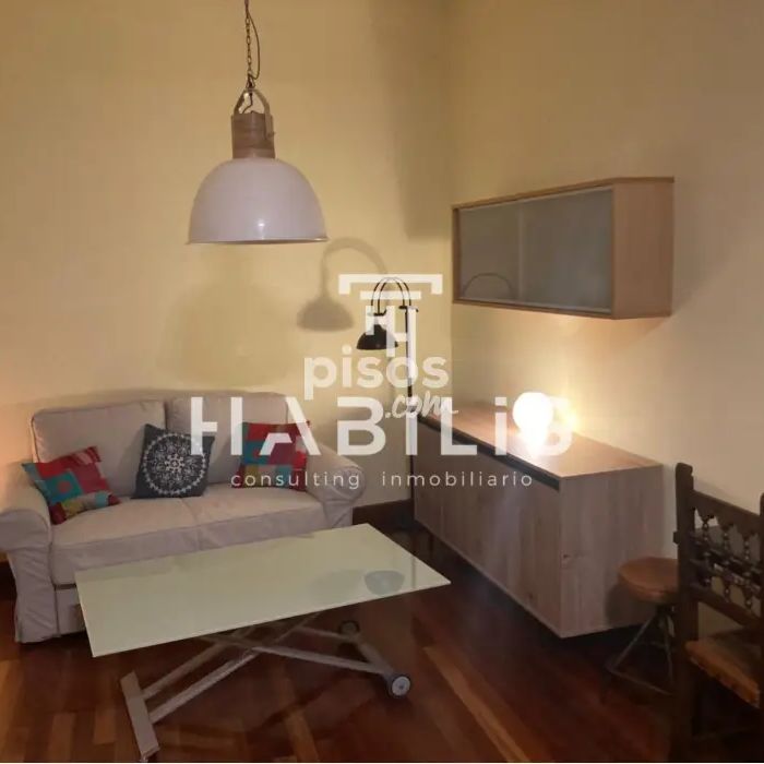 Piso en alquiler en Casco Antiguo - Foto 1