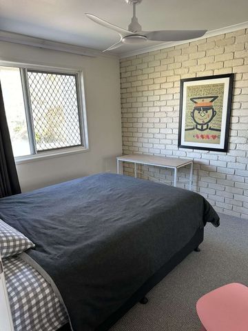3 Bedroom Townhouse in Shelly Beach - Photo 4