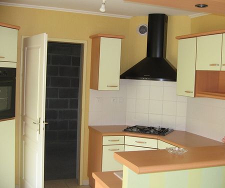 Location Maison 6 pièces 100m² PLOUFRAGAN 22440 - Photo 2