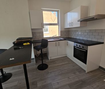 2 bed Apartment for Rent - Photo 1