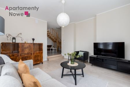 Przestronny, klimatyzowany dom wolnostojący 165m2 z 4 sypialniami oraz dużym ogródkiem w Masłomiącej przy ul. Klonowej. - Photo 3