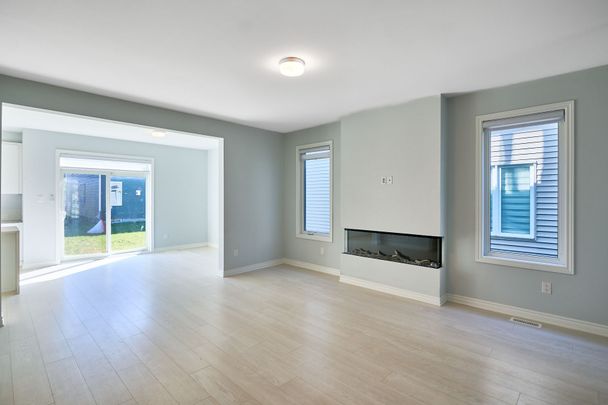 For Lease - 761 DERREEN Avenue, Stittsville - Munster - Richmond, Ontario - Photo 1