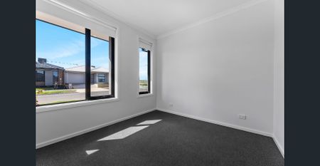 Modern & Comfortable Family Home in Prime Wyndham Vale Location - Photo 4