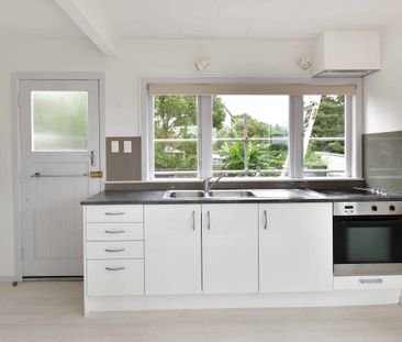 Perfect for Families - Great Location! - Photo 1