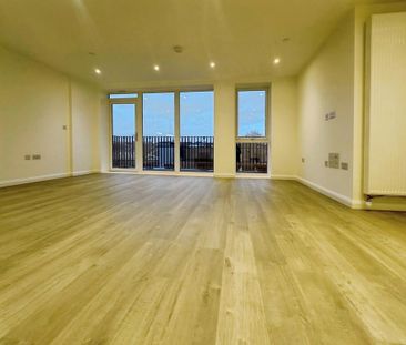 2 bedroom flat to rent - Photo 2