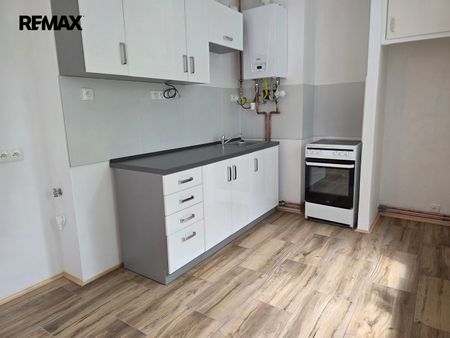 Pronájem bytu 2+kk v družstevním vlastnictví 50 m², Krupka - Photo 2