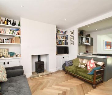 2 bedroom cottage to rent - Photo 1