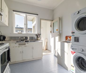 Easy central living - Photo 5