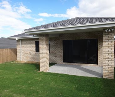 Fantastic Family Home in Upper Coomera - Photo 5
