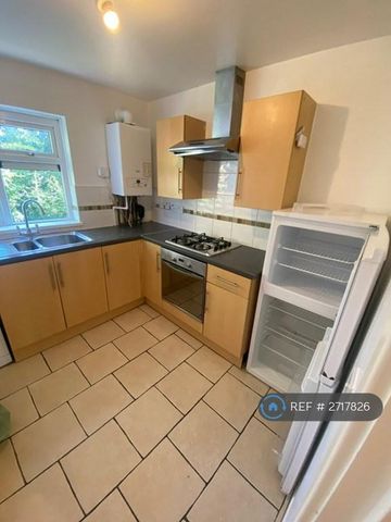 2 bedroom flat to rent - Photo 5